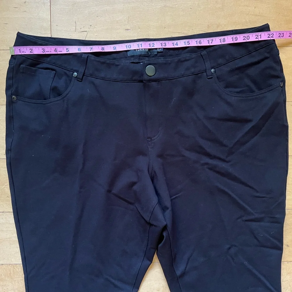 Torrid black skinny stretch pants, sz 26R, office‎ work casual business staple